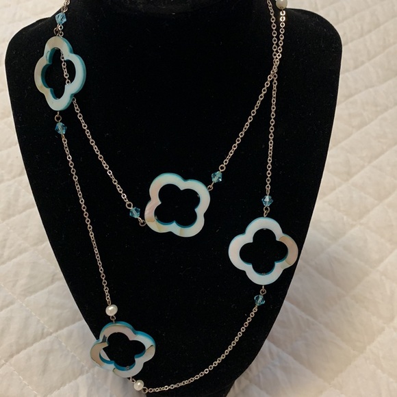 Costume jewelry long necklace turquoise glass 4 leaf clover silver tone chain. - Picture 1 of 8